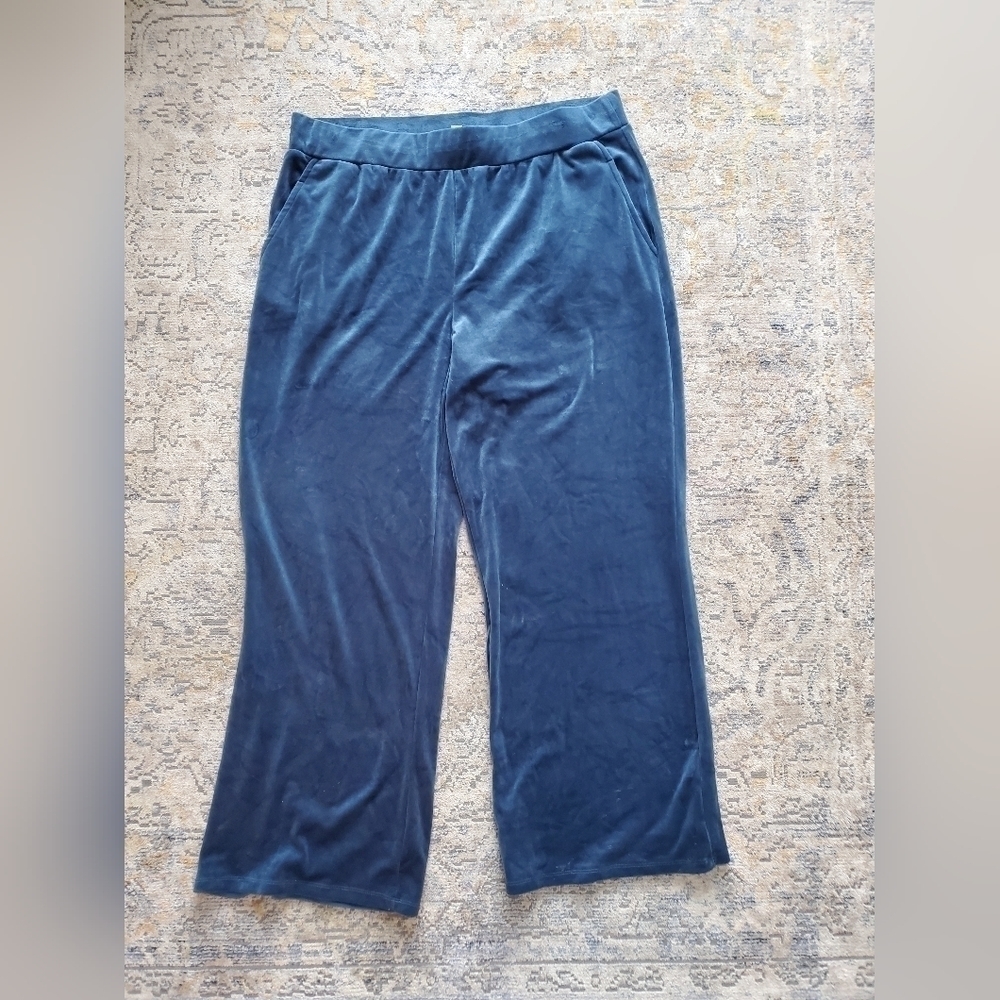 Cable and guage blue velour wide leg tracksuit. Womens XL EUC - Picture 8 of 16